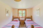 Twin room, 3 bedroom log cabin near York.